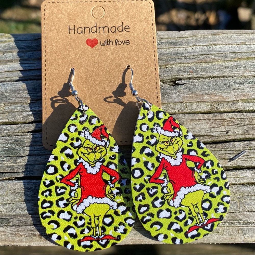 Handmade- Grinch Earrings